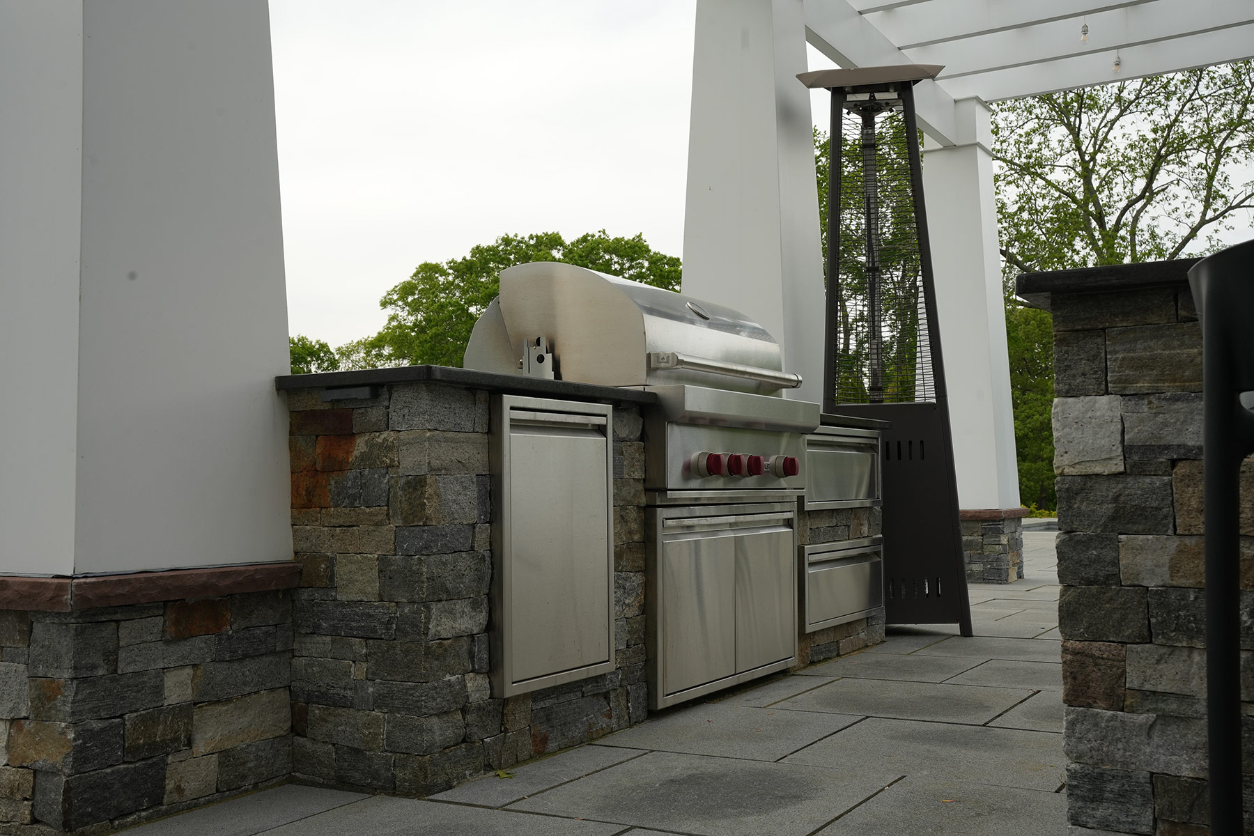outdoor kitchen in east greenwich ri